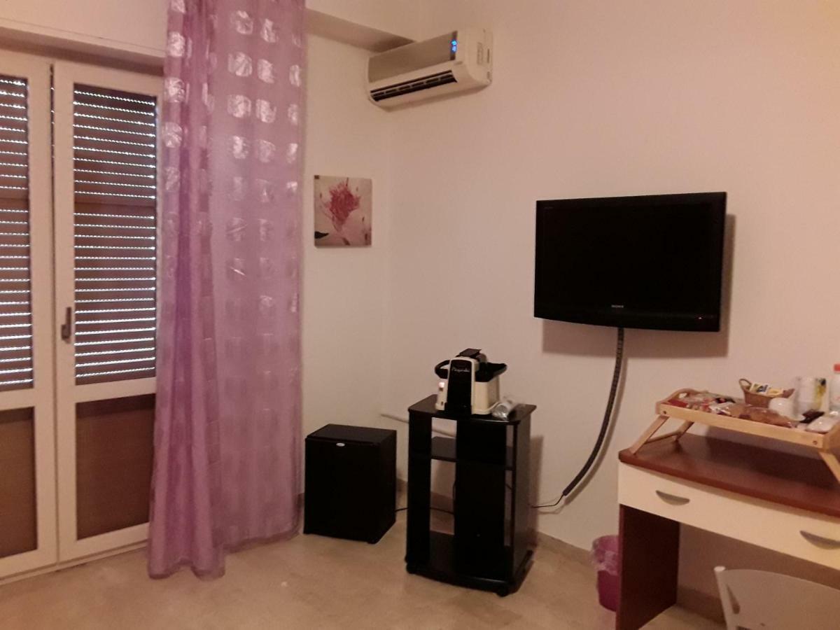 L'Attico Affittacamere B&B Катандзаро Екстер'єр фото